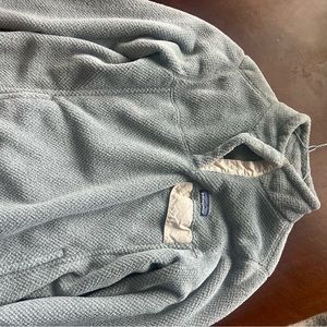Patagonia 3/4 zip gray pullover, gray size l